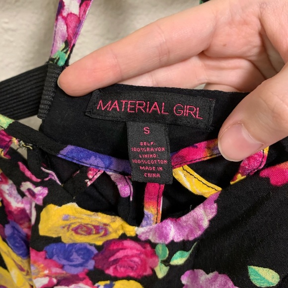 Juniors Floral Dress - Picture 3 of 3